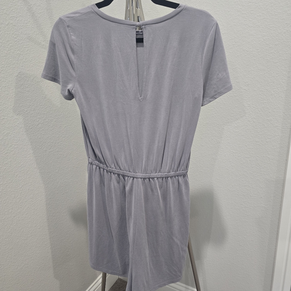 Express Rompers Size 6 - Picture 3 of 7